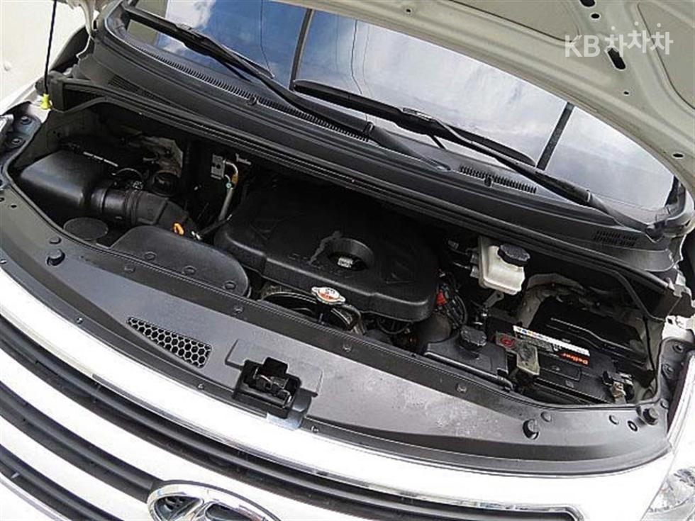 Hyundai Starex — miniaturë 9