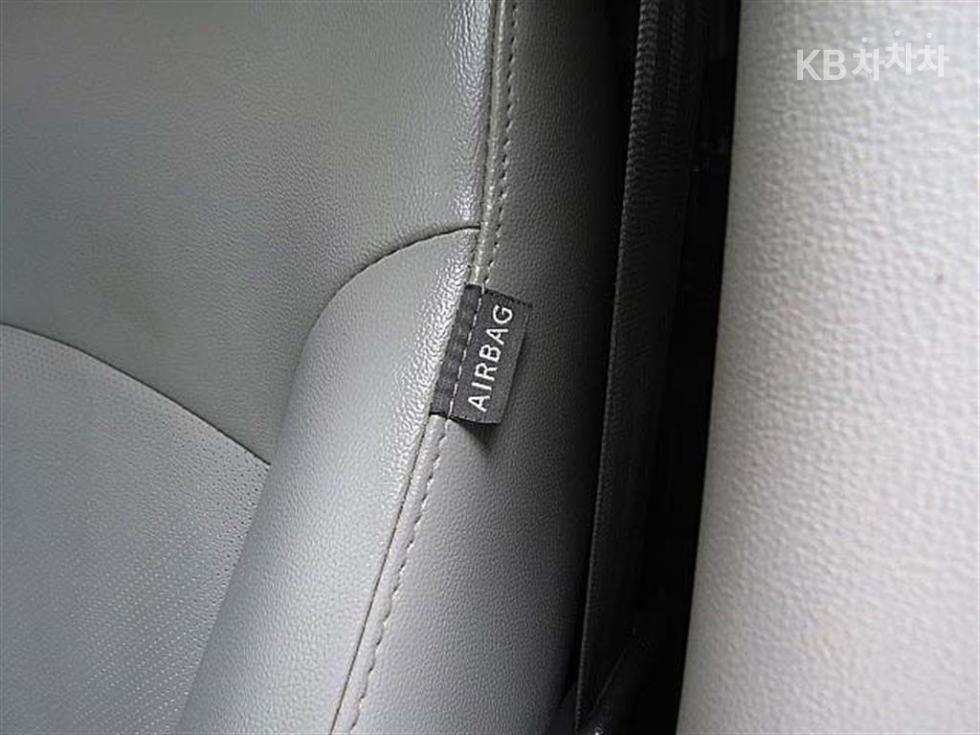 Hyundai Starex — miniaturë 13