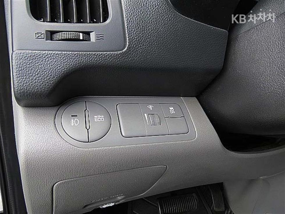 Hyundai Starex — miniaturë 15