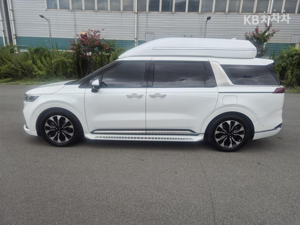 Kia Carnival — miniaturë 3