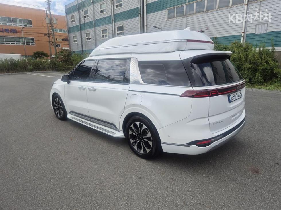 Kia Carnival — miniaturë 4
