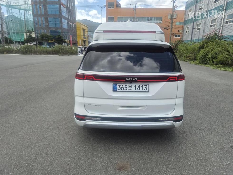 Kia Carnival — miniaturë 5