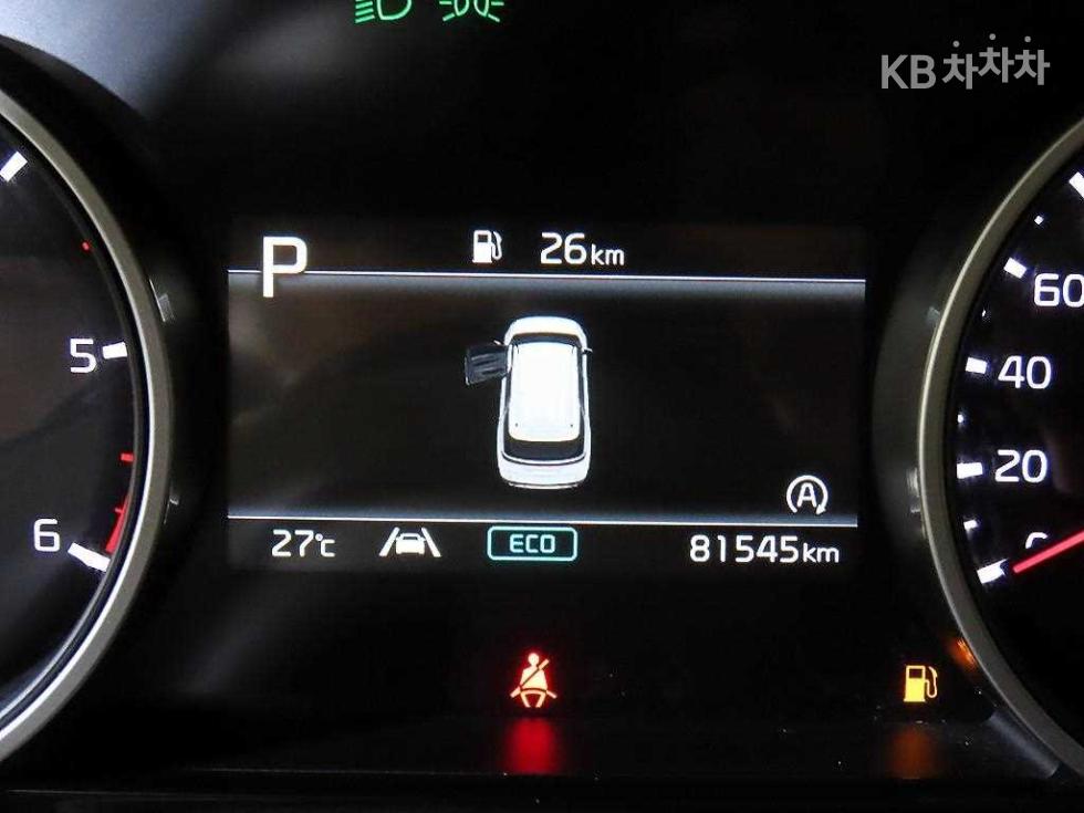 Kia Carnival — miniaturë 9
