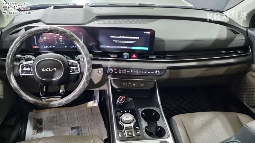 Kia Carnival — miniaturë 7