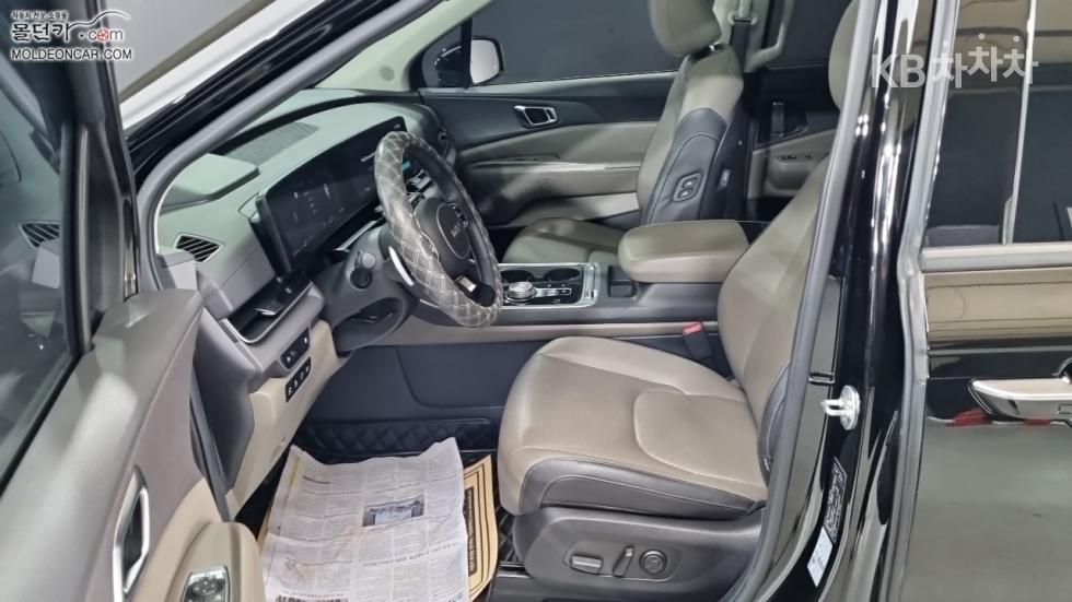 Kia Carnival — miniaturë 9