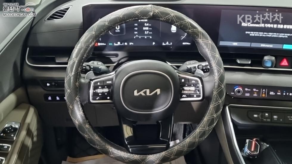 Kia Carnival — miniaturë 11