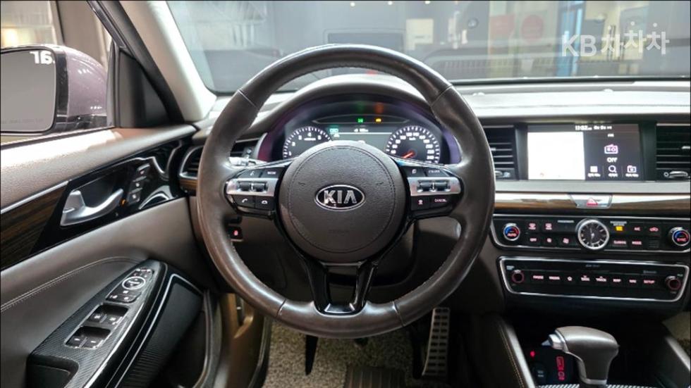 Kia K7 — miniaturë 12