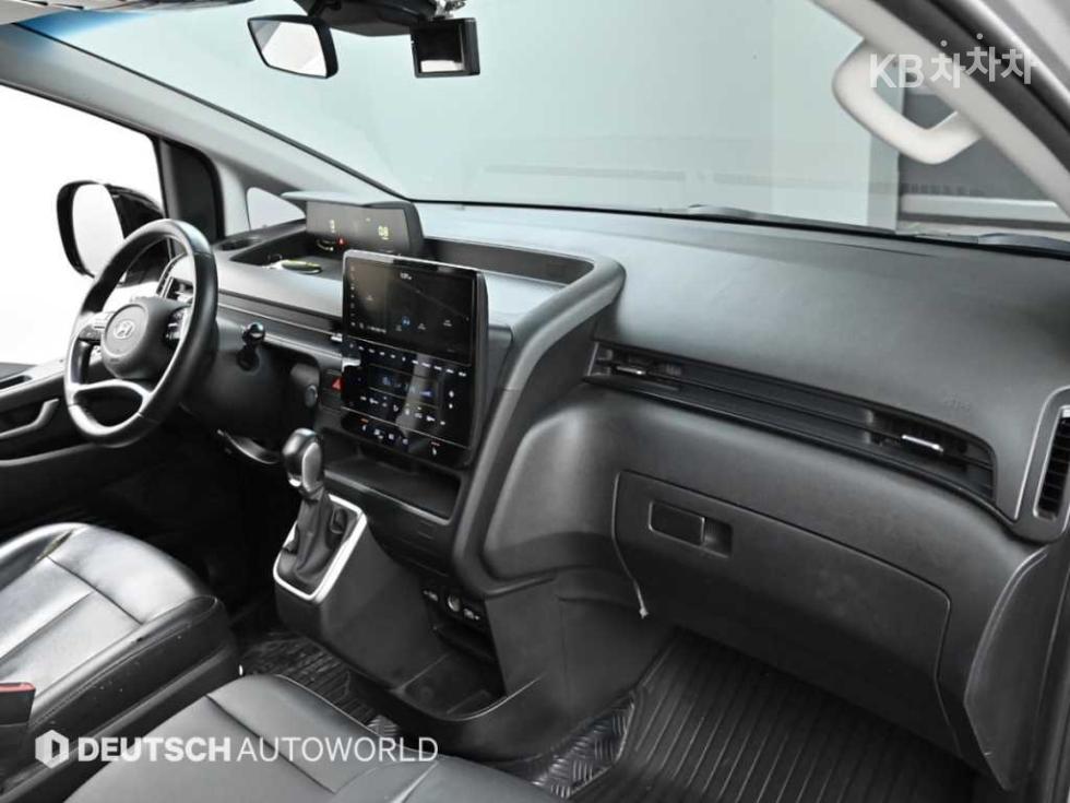Hyundai Staria — miniaturë 7