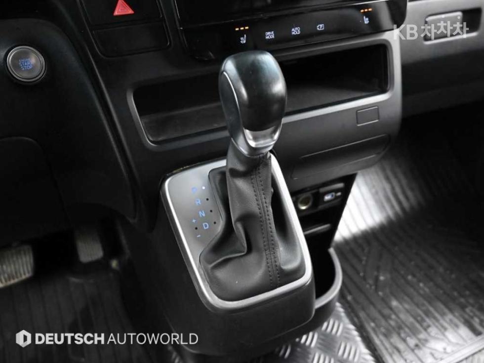 Hyundai Staria — miniaturë 9