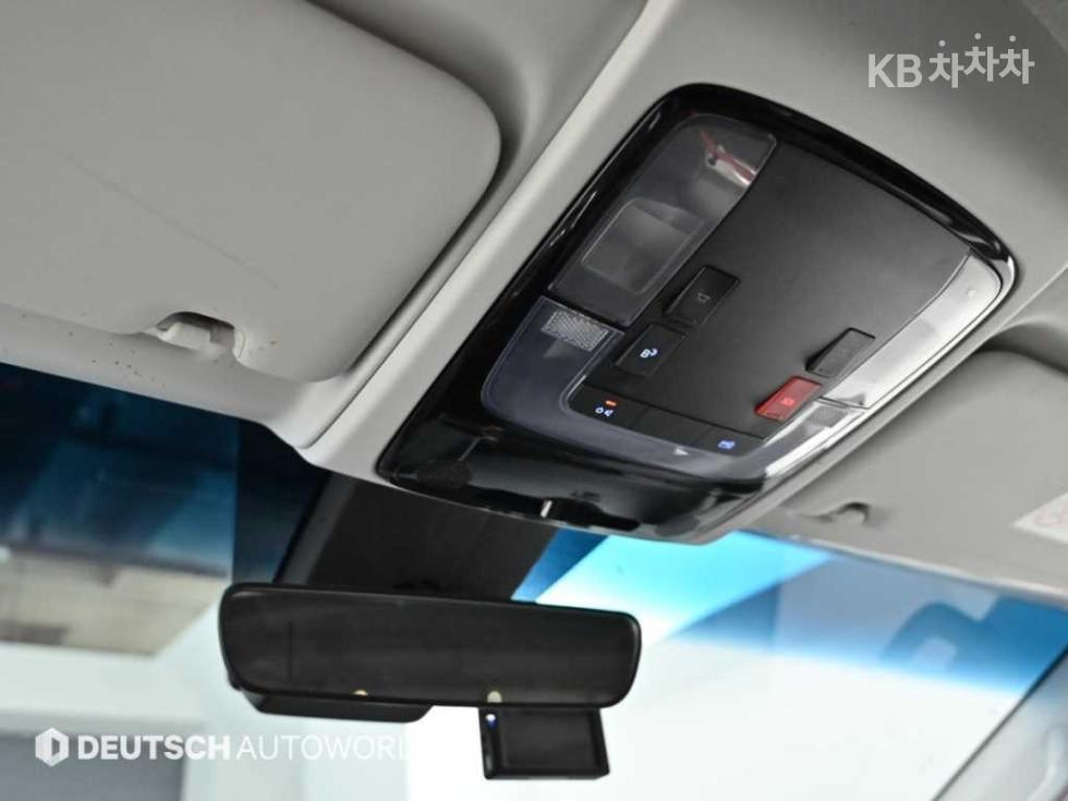 Hyundai Staria — miniaturë 18