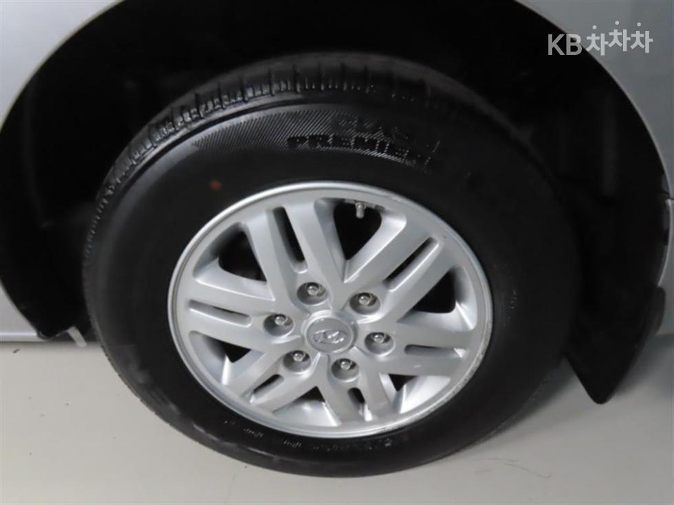 Hyundai Starex — miniaturë 18