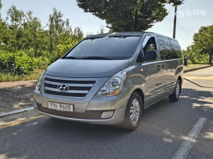 Hyundai Starex 12인승 왜건 CVX 스마트 — foto 1