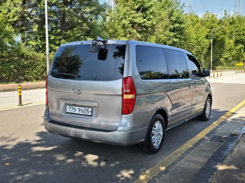 Hyundai Starex — miniaturë 5