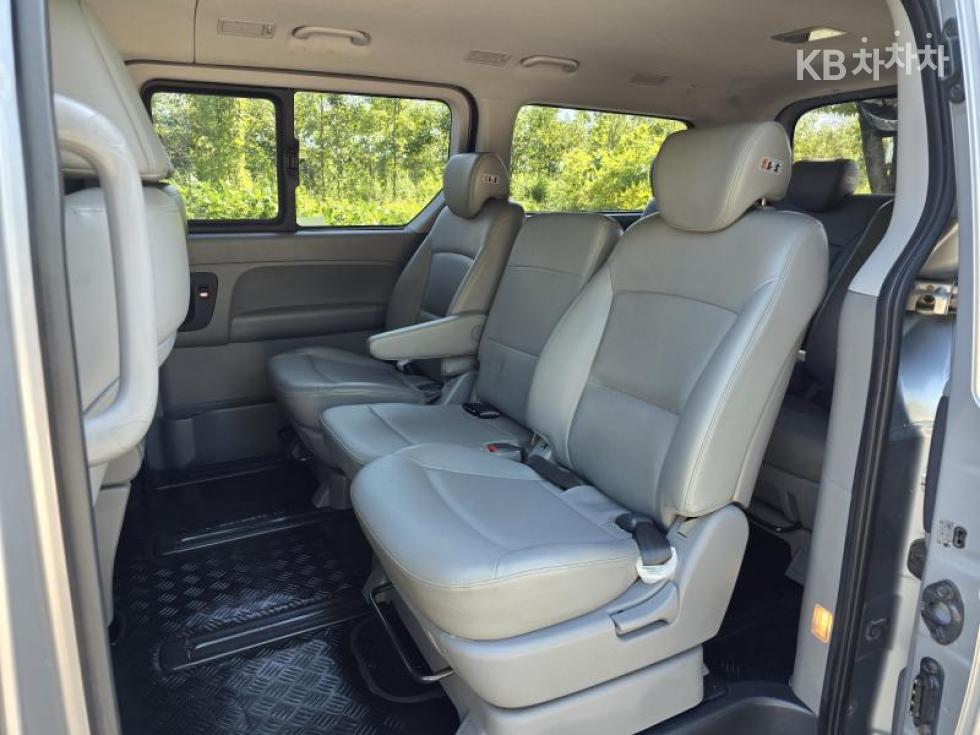 Hyundai Starex — miniaturë 7