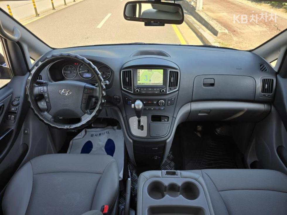 Hyundai Starex — miniaturë 10