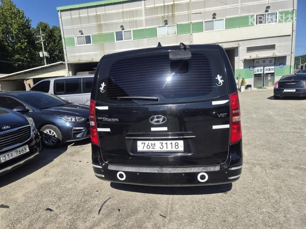 Hyundai Starex — miniaturë 3
