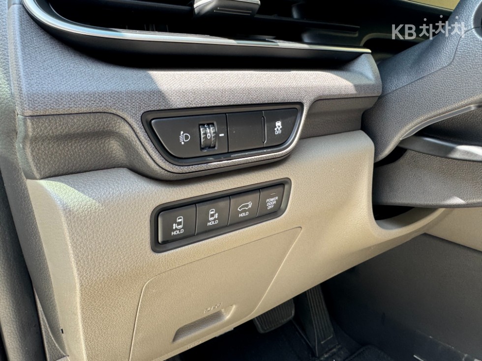 Kia Carnival — miniaturë 19