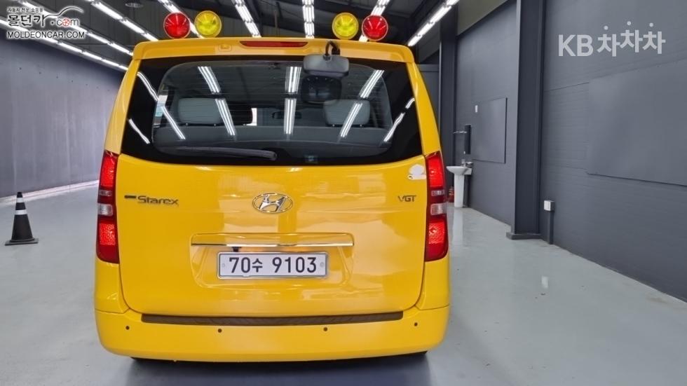 Hyundai Starex — miniaturë 4