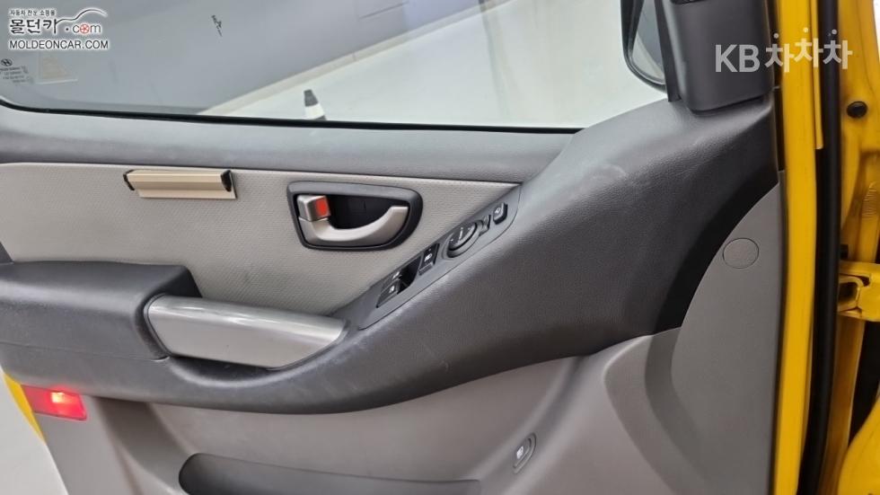 Hyundai Starex — miniaturë 17