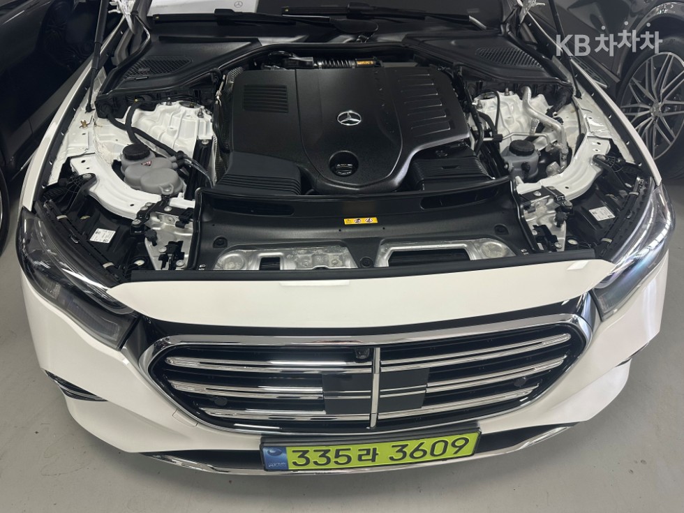 Mercedes-Benz E-klasse — miniaturë 6