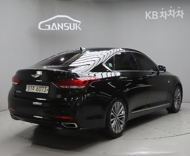 Hyundai Genesis — miniaturë 4