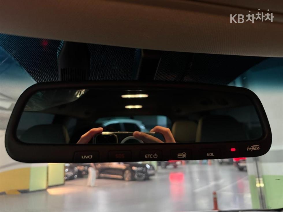 Kia Carnival — miniaturë 12