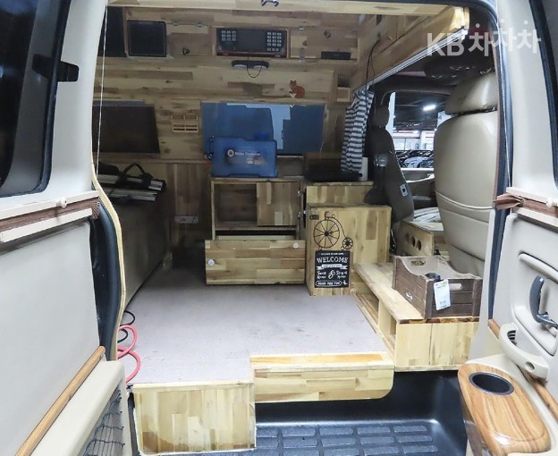 Chevrolet Express — miniaturë 11
