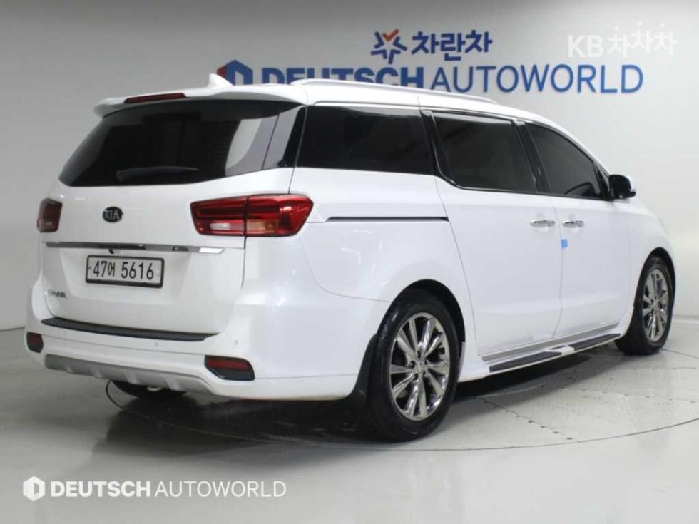 Kia Carnival — miniaturë 2