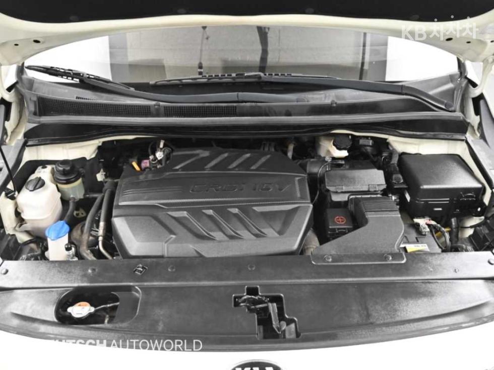 Kia Carnival — miniaturë 6