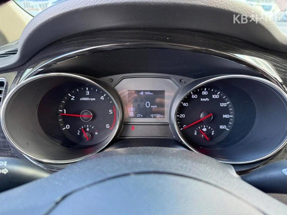 Kia Carnival — miniaturë 20