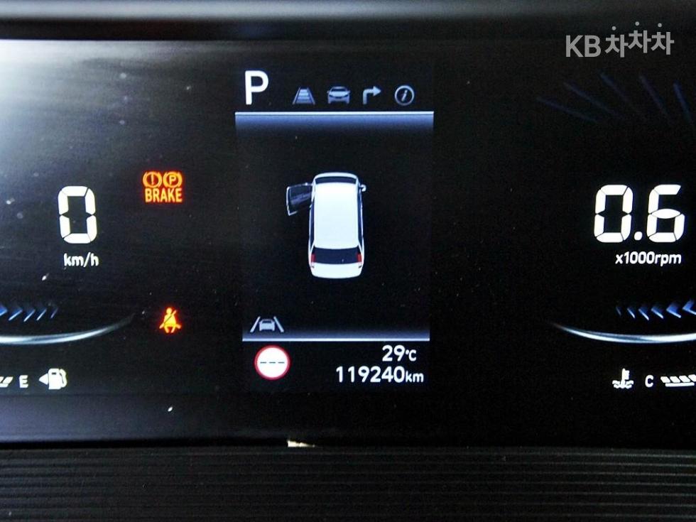 Hyundai Staria — miniaturë 9