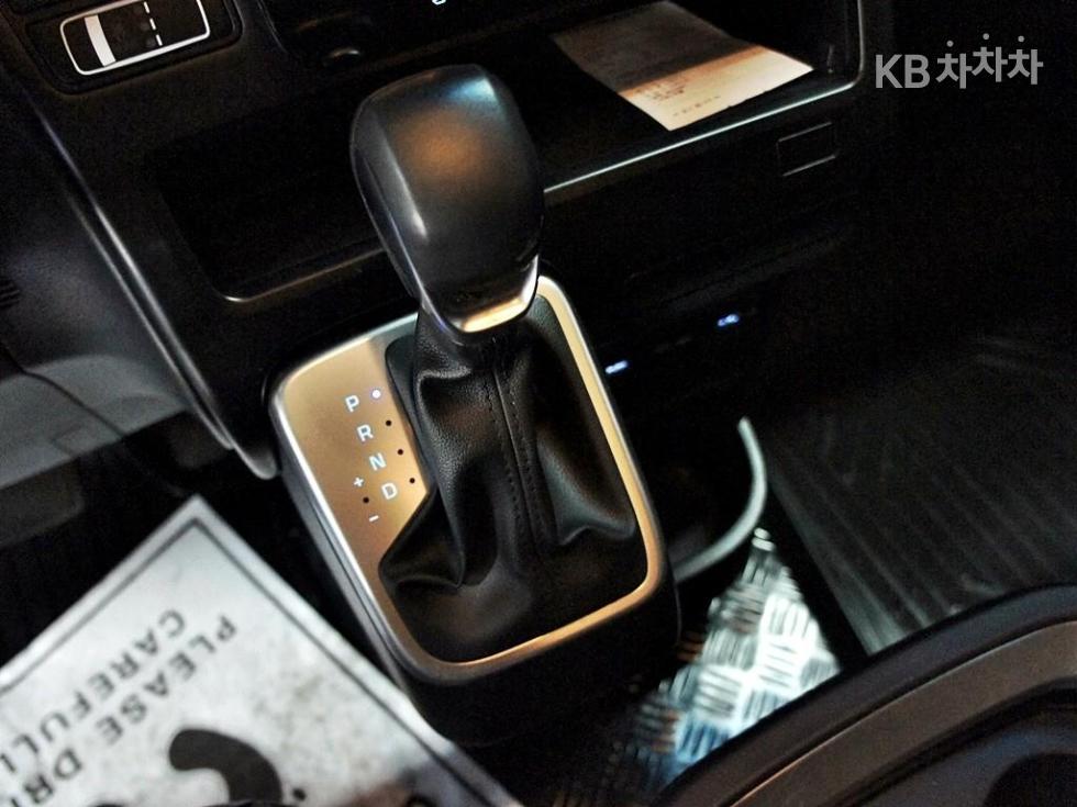 Hyundai Staria — miniaturë 11