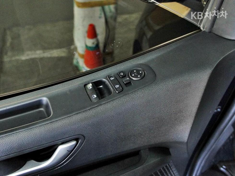 Hyundai Staria — miniaturë 14