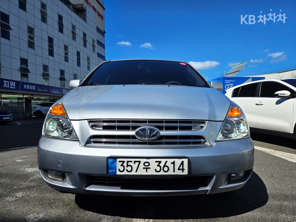 Kia Carnival — miniaturë 2