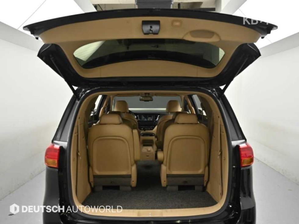 Kia Carnival — miniaturë 19