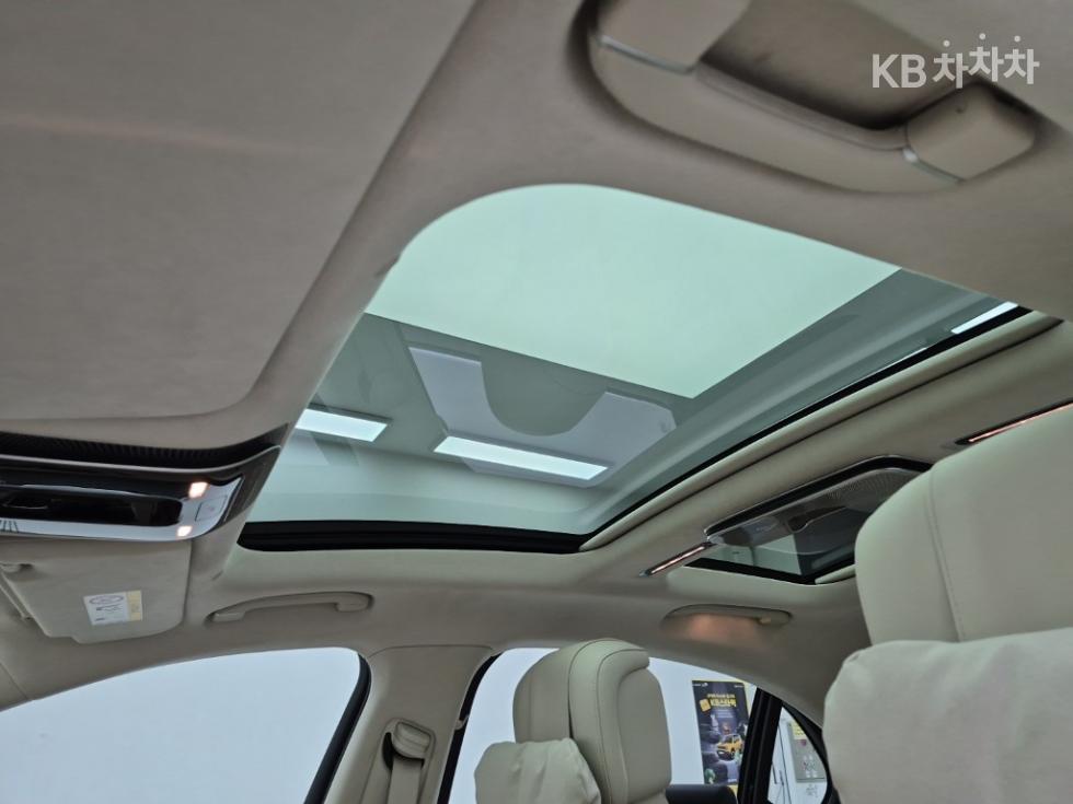 Mercedes-Benz S-klasse — miniaturë 13