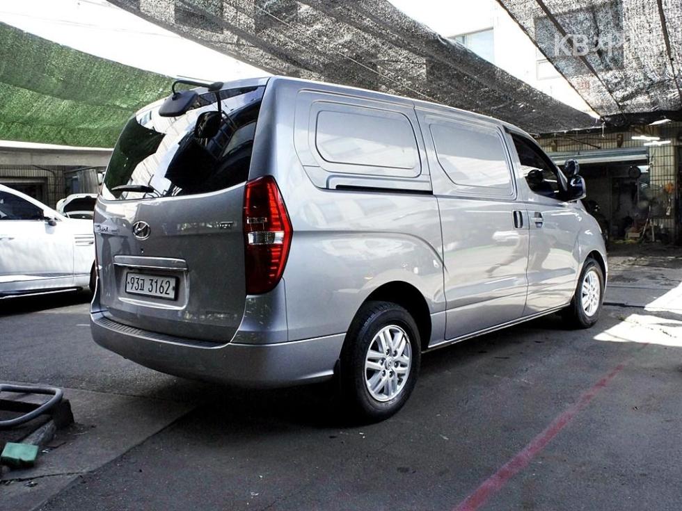 Hyundai Starex — miniaturë 4
