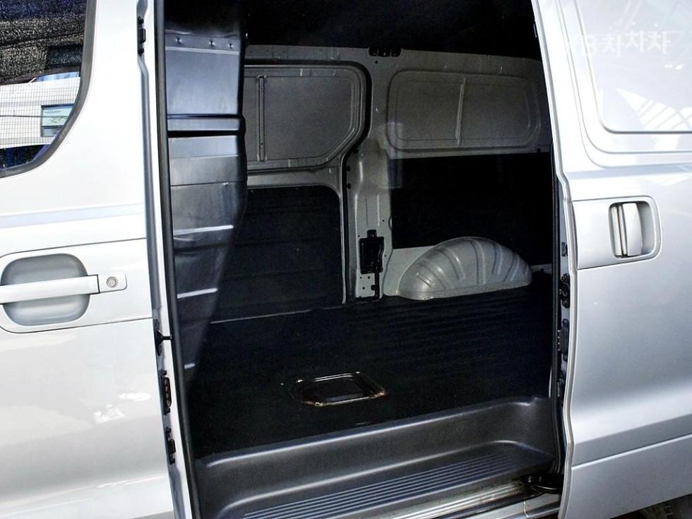 Hyundai Starex — miniaturë 6