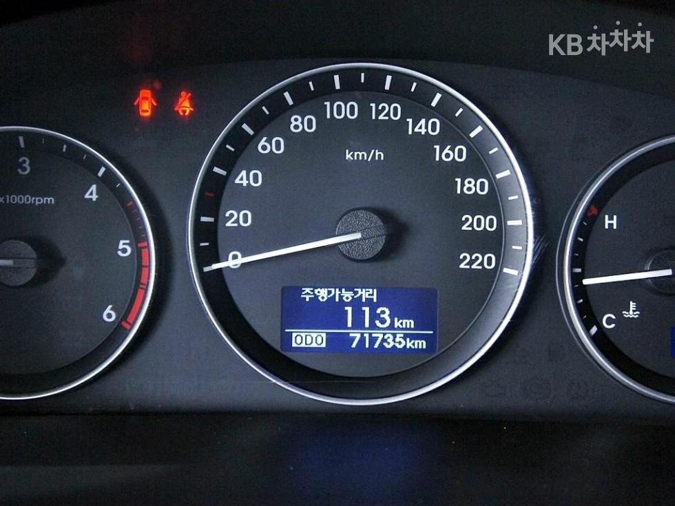 Hyundai Starex — miniaturë 8