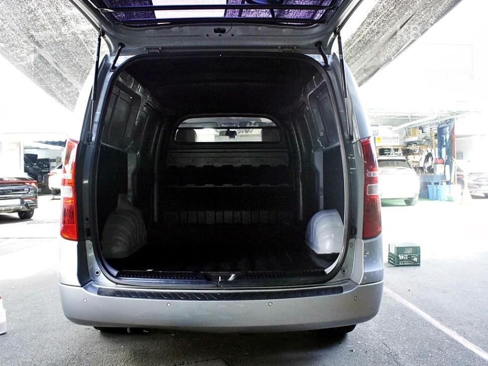 Hyundai Starex — miniaturë 18