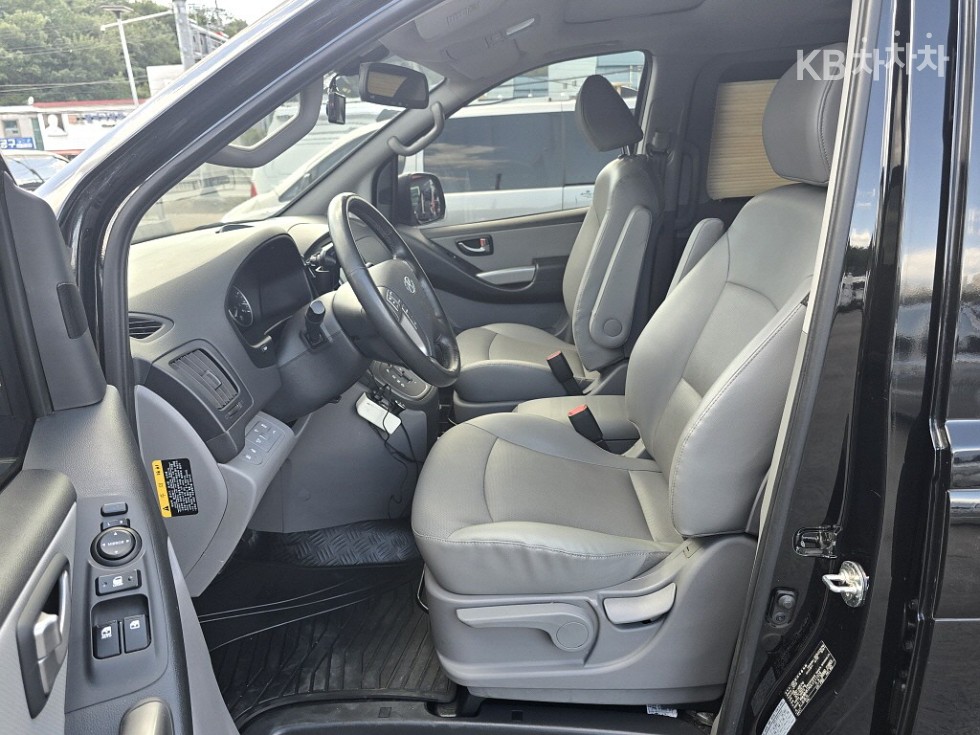 Hyundai Starex — miniaturë 9