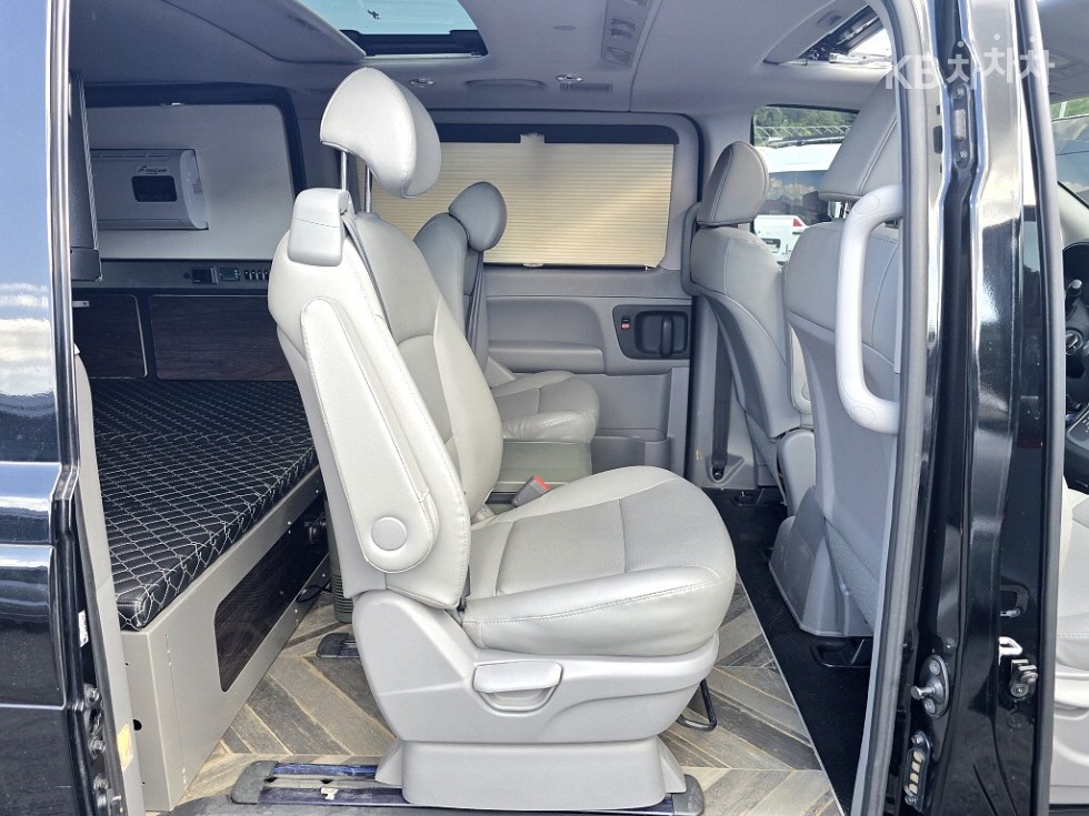 Hyundai Starex — miniaturë 10