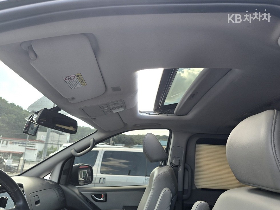 Hyundai Starex — miniaturë 12