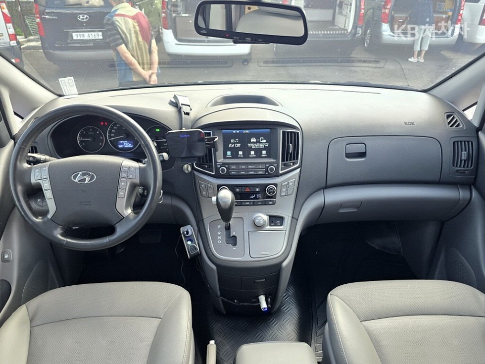 Hyundai Starex — miniaturë 14