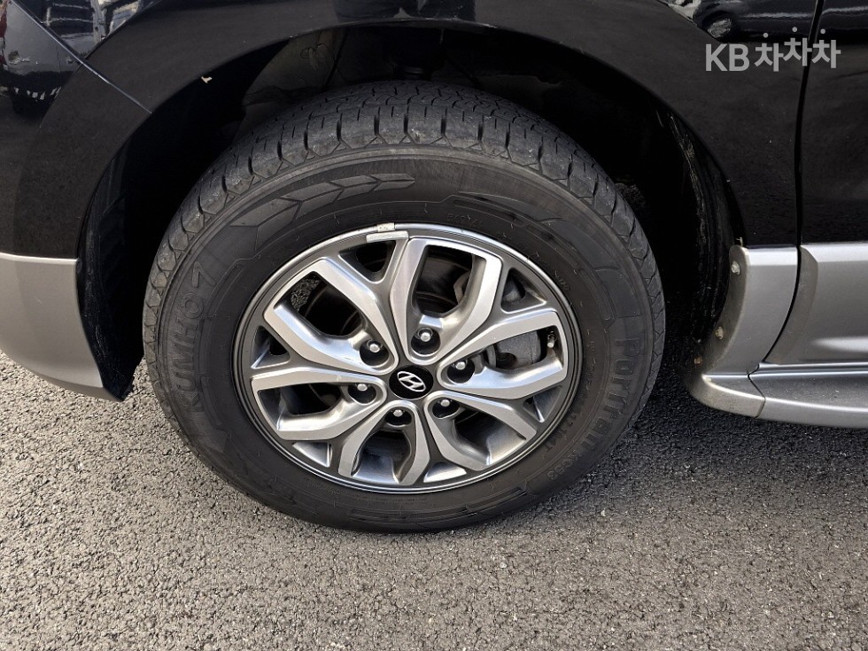 Hyundai Starex — miniaturë 30
