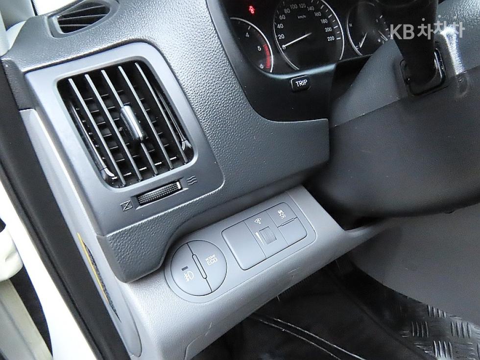 Hyundai Starex — miniaturë 12