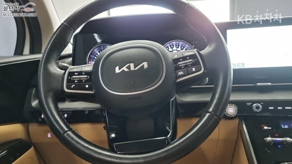 Kia Carnival — miniaturë 11