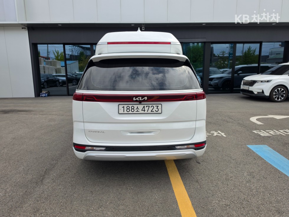 Kia Carnival — miniaturë 3