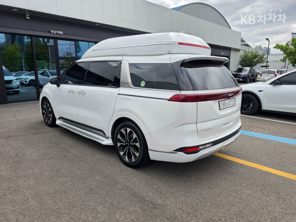 Kia Carnival — miniaturë 4