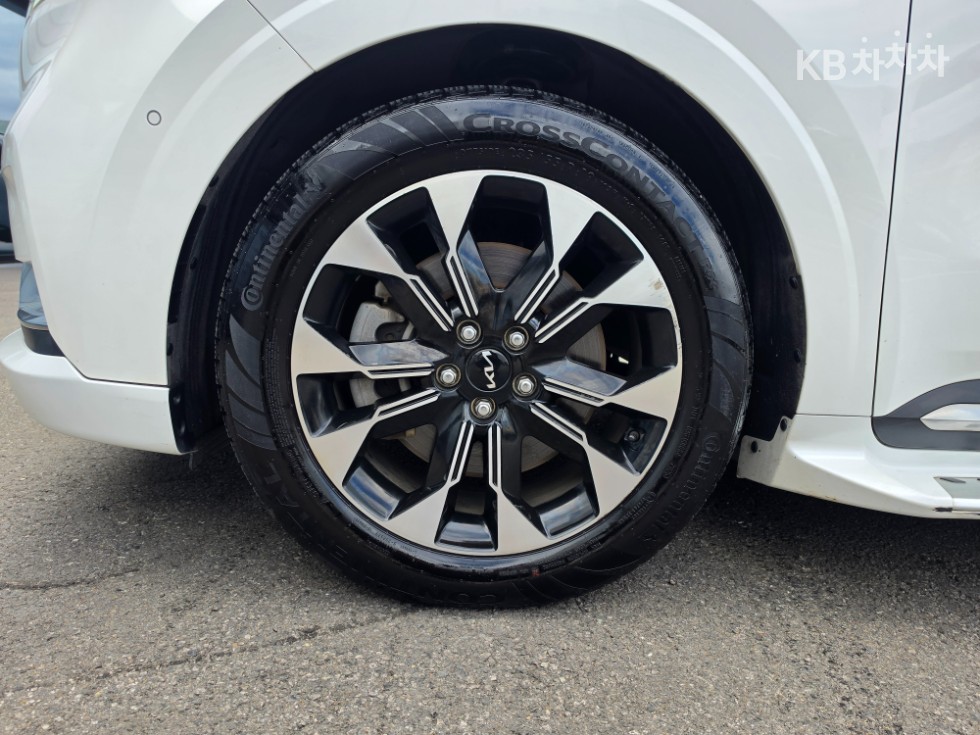 Kia Carnival — miniaturë 6